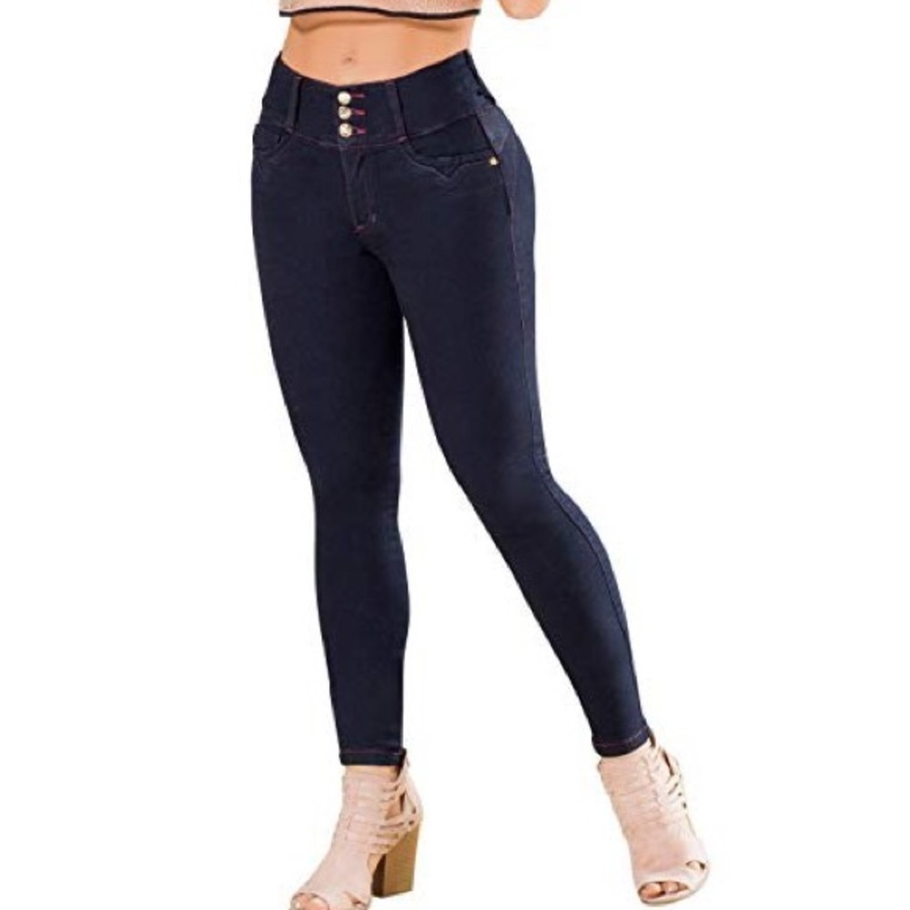 ‼️ SOLD ‼️ Colombian Booty Boosting Jeans